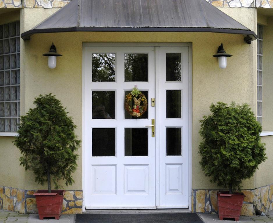 Hegyesi Vendeghaz Bed & Breakfast Gödöllő Екстериор снимка